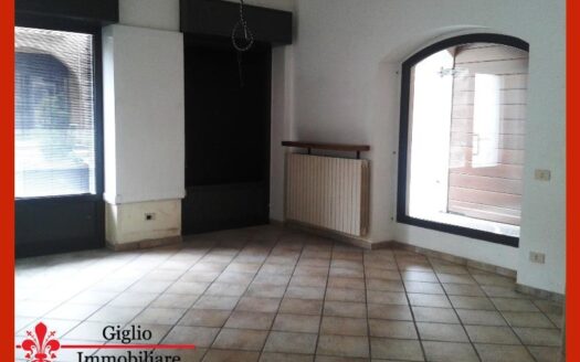 Affittasi negozio in centro