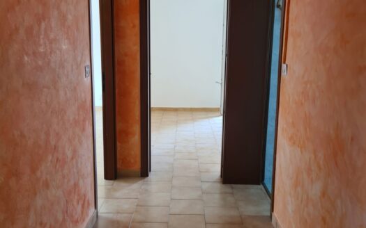 Trilocale con box in zona stazione FNM
